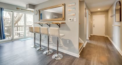 Walk to Casino: Condo w/ Balcony in Atlantic City!