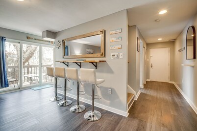 Walk to Casino: Condo w/ Balcony in Atlantic City!