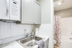 Apartment (0 Bedroom) | Interior - 1 Mi to North Myrtle Beach: Studio w/ Pool Access (North Myrtle Beach)