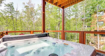 Serene Smoky Mountain Cabin: Hot Tub + Game Room!
