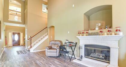 Patio, BBQ & Yard: Family Retreat in Pearland