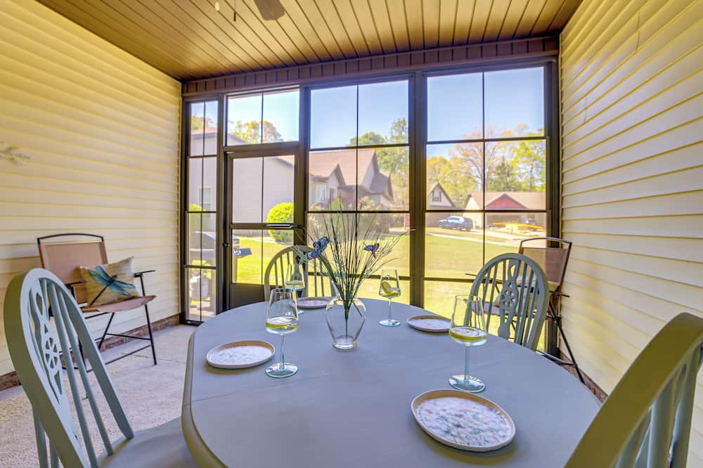 Stay at Jos Taylor Retreat: 9 Mi to Greenville! - Tigerville, SC
