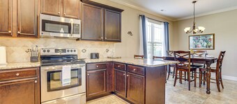 Stay at Jos Taylor Retreat: 9 Mi to Greenville!