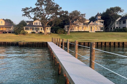 Galveston Bay Retreat: Historic La Porte Home!