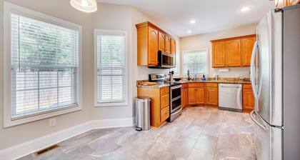 Boat, Fish & Hike: Home w/ Deck in Mooresville!
