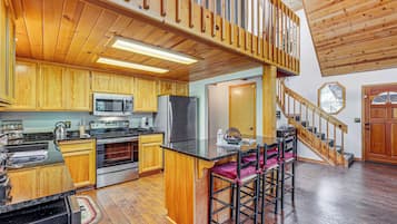 House (3 Bedrooms) | Interior