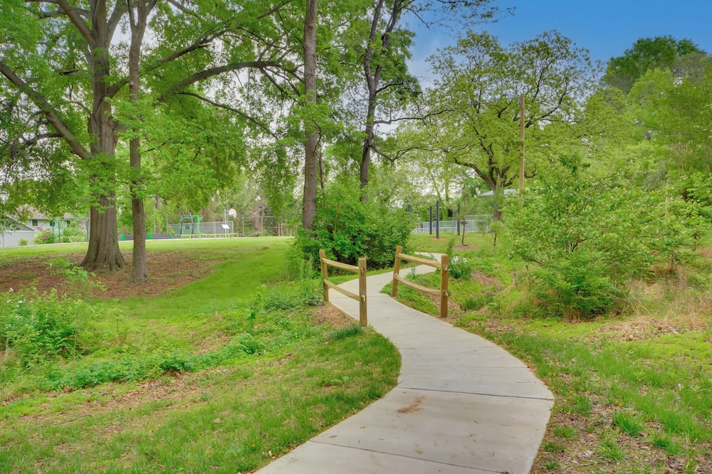 2 Mi to Downtown: Greensboro Home By Park! - Downtown, NC