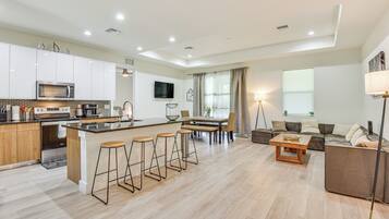 House (3 Bedrooms) | Front of property