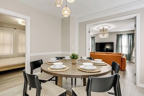 Apartment (2 Bedrooms) | Bahagian dalam