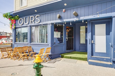 Interior. Lively Area: Downtown Providence Apartment!