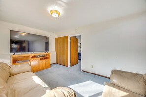 House (3 Bedrooms) | Interior - 2 Mi to Citadel Mall: Home w/ Furnished Patio! (Colorado Springs)