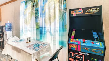 House (2 Bedrooms) | Bahagian dalam