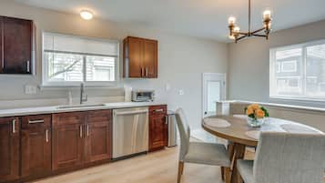 Nhà (3 Bedrooms) | Nội thất