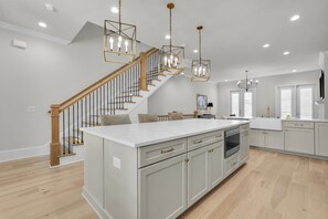 Interior - Modern Riverfront Living in Eastern Wharf by Lucky Savannah (Savannah)