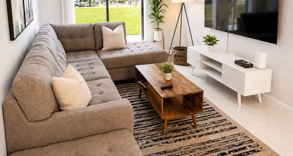 Spacious & Stylish 3BR House in the Heart of Cape Coral