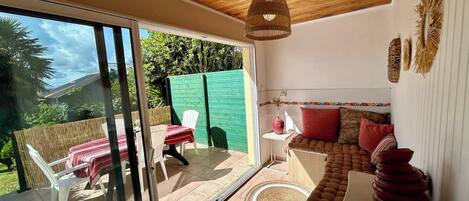 TV, DVD-spiller og kontorer