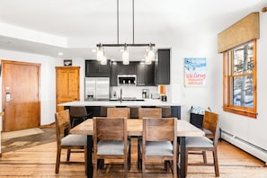 Dining - On Main St. Hot Tubs, Easy Access to Peak 9. (Breckenridge)