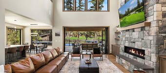 Beautiful 6BR Golf Course Home with Private Pool!*Game Room*Hot Tub