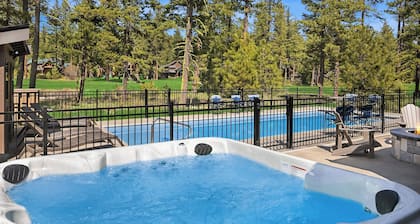 Beautiful 6BR Golf Course Home with Private Pool!*Game Room*Hot Tub