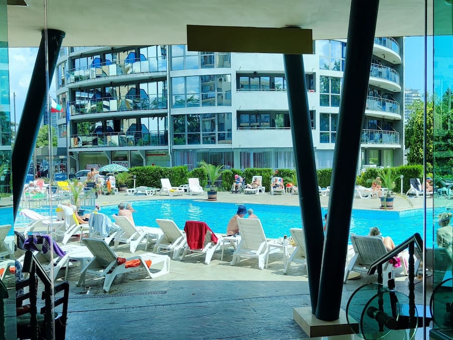 Piscina externa sazonal