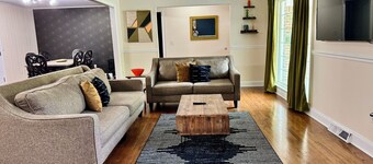 10min to Downtown - Bring your dog & boat! 🐾🌊