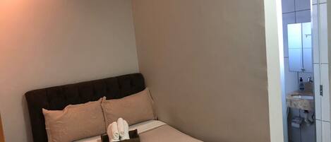 Apartamento conforto, vista para o pátio | 1 quarto, Wi-Fi de cortesia, roupa de cama