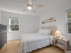 3 quartos, berço de viagem, Wi-Fi de cortesia, roupa de cama