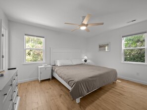 3 bedrooms, travel cot, free WiFi, bed sheets - Fresh Coastal Retreat – Walk to Beach, Sound Access, Rec Room & Pool Table! (Emerald Isle)