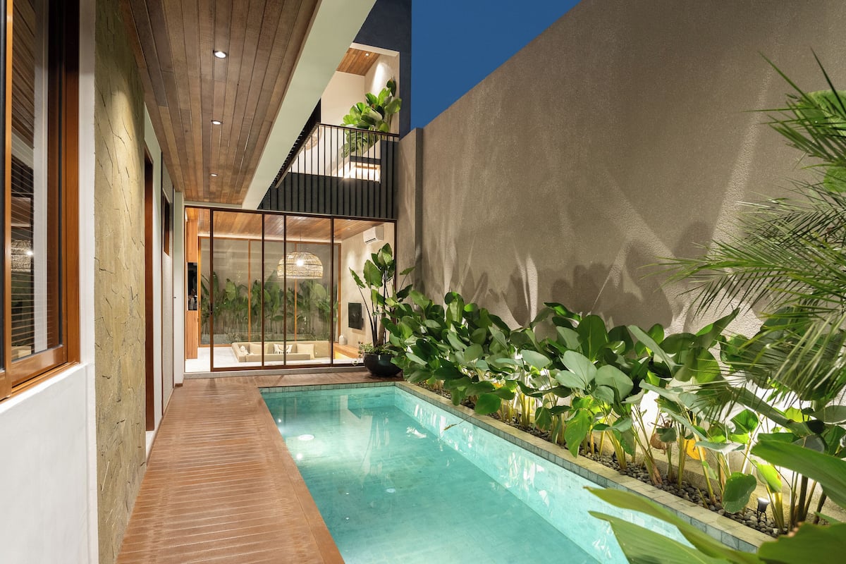 Private pool