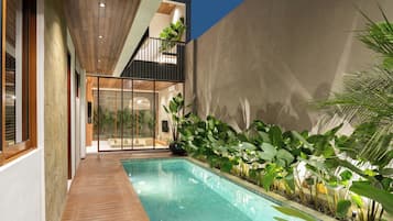 Private pool