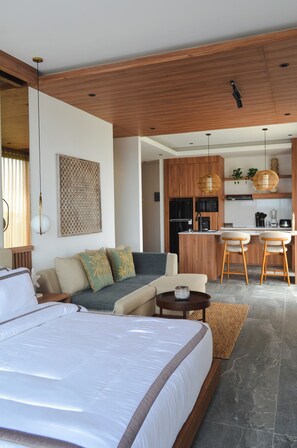 Premium Studio, Kitchen, Garden View | Premium bedding, blackout curtains, soundproofing, iron/ironing board