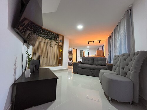3-bedroom apartment in cool Envigado with WiFi