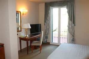 Suite | Schreibtisch