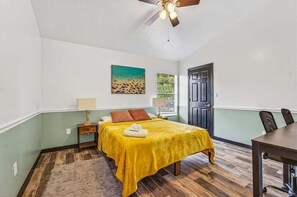 House, 4 Bedrooms | 3 bedrooms, laptop workspace, free WiFi