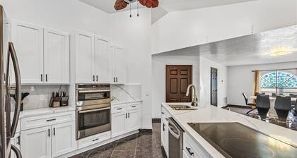 Relaxing Family Retreat In The Heart Of Sebastian 3 Bedroom Home