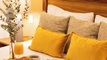 2 bedrooms, iron/ironing board, travel cot, WiFi