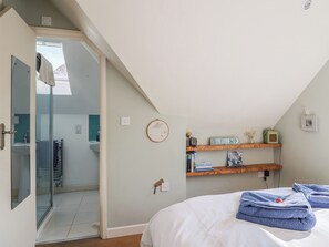 1 bedroom, individually decorated, individually furnished, free WiFi - Bentley Rise (Lyme Regis)