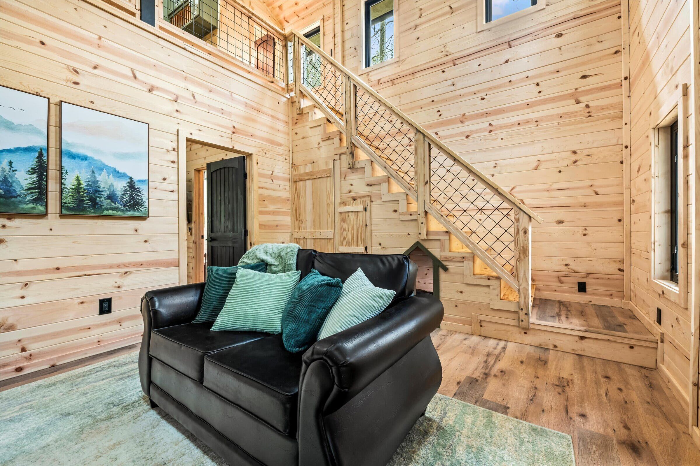 TV, fireplace, offices