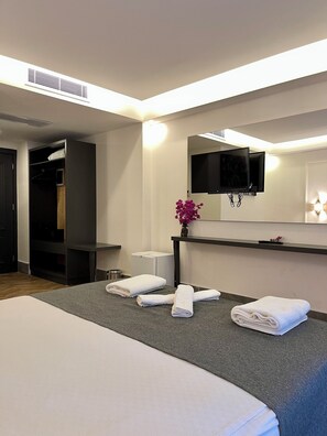 Economy Room | Minibar, desk, laptop workspace, free WiFi - Brow City Kaş (Kas)