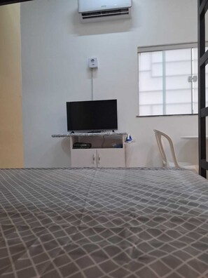 1 bedroom, iron/ironing board, WiFi, bed sheets - Close to airport and bus station, ideal for short stays, fully equipped kitchenette with air conditioning. (Tirirical São Luís)