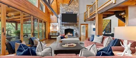 Televisión, chimenea