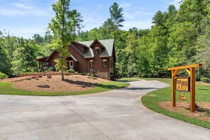 Exterior - Private Luxe Retreat on Etowah River Peninsula (Dahlonega)