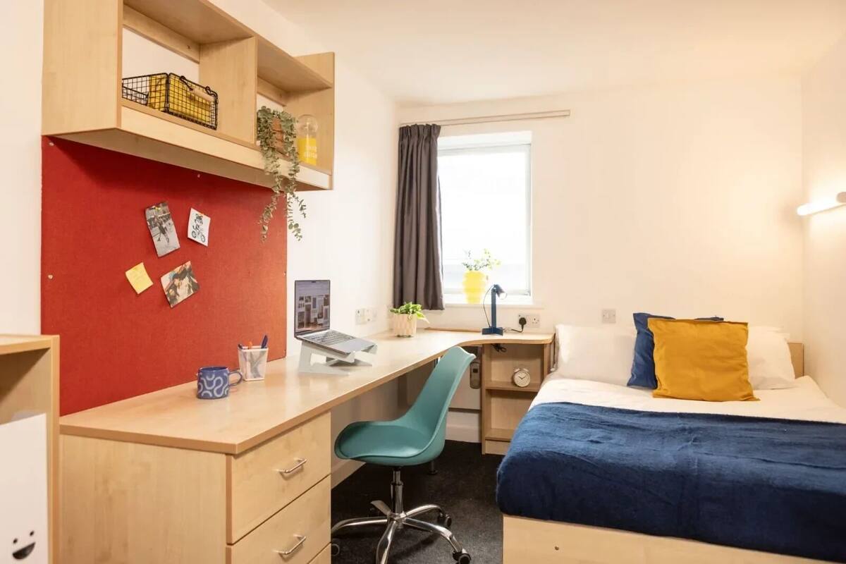1 bedroom, blackout curtains, free WiFi