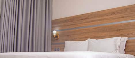 1 bedroom, desk, laptop workspace, free WiFi