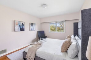 House | 5 bedrooms - Spacious Home w Indoor Pool (Vancouver)