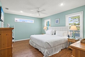 4 bedrooms, iron/ironing board, free WiFi, bed sheets