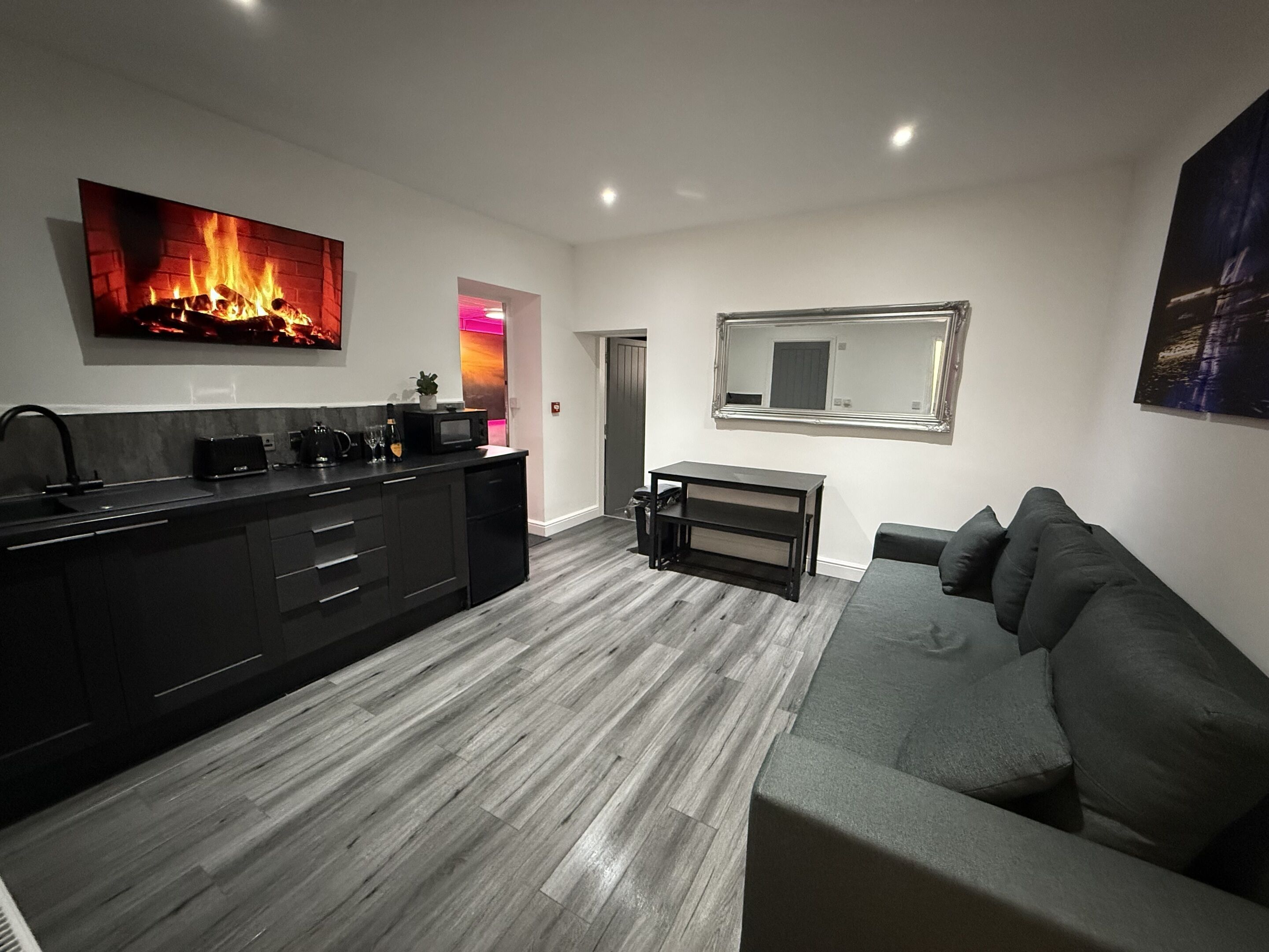 Hornby Luxury Suites - Family Suite With Spa Bath - Blackpool