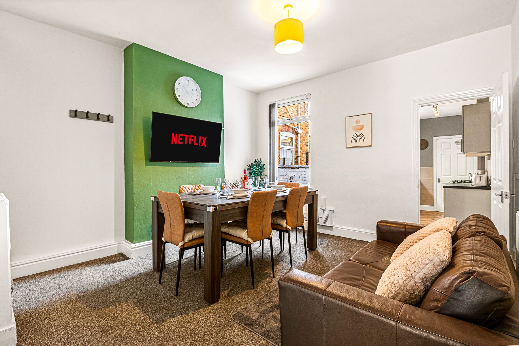 Large Comfortable 5 Bed House - Leicester