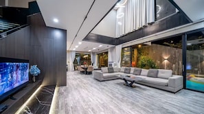 Interior - Luxury huge Villa/Private pool/BBQ/Free Pick up (Đà Nẵng)