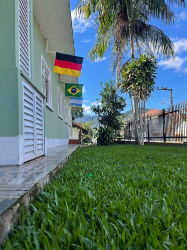 Stay comfortably and conveniently in the heart of Pomerode! Feel at home!